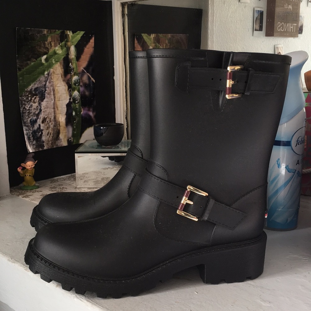 Rain boots